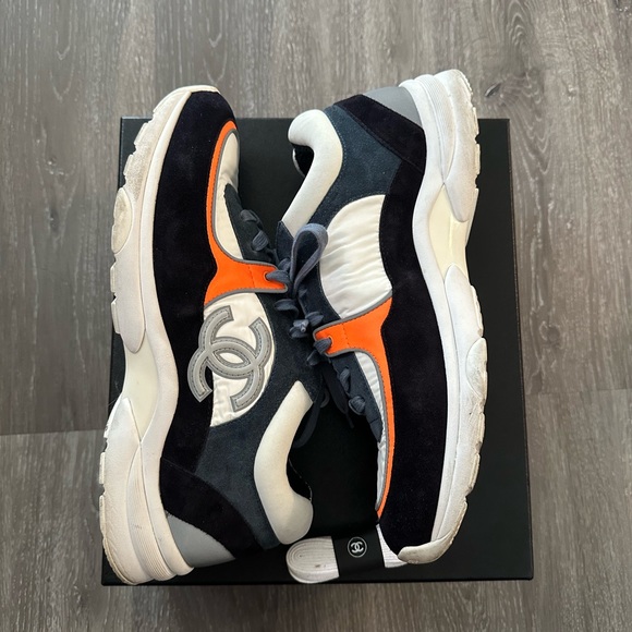 Limited edition Chanel’s - Picture 3 of 9